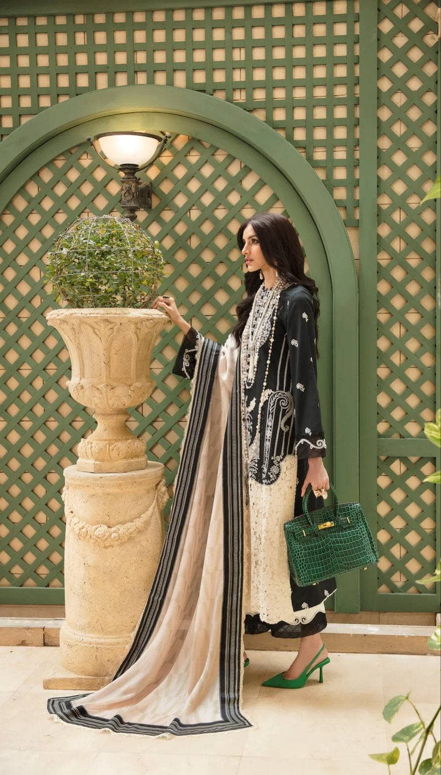 Restocked/Sable V Luxury Lawn/Thea/Silk Dupatta