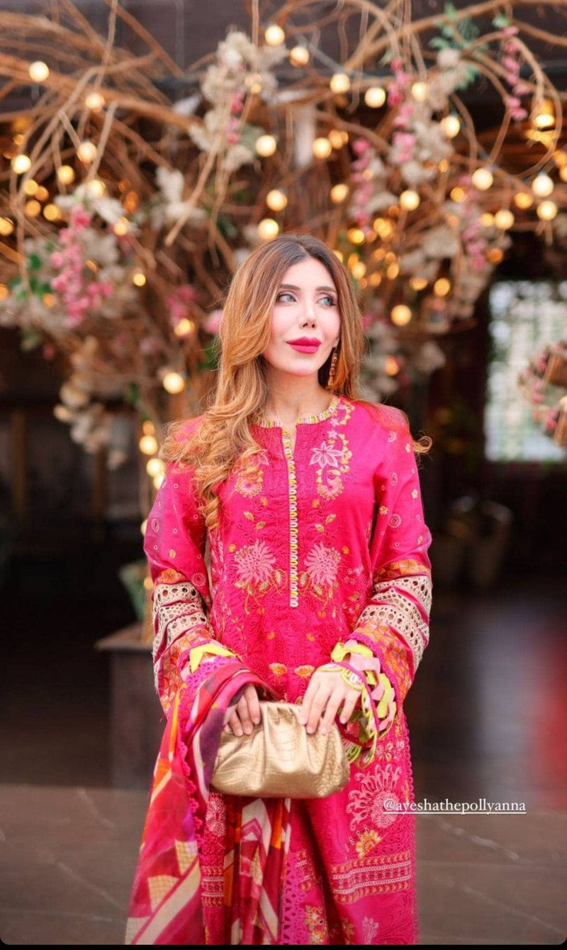 Img_maryam_hussain_lawn_23_awwal_boutique