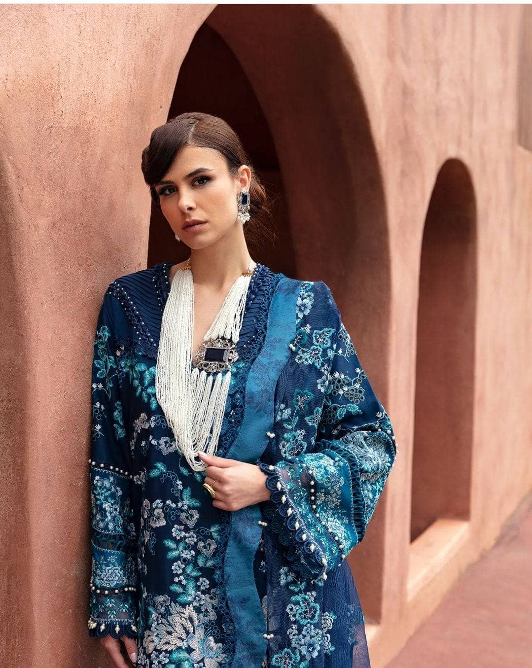 img_amaani_by_republic_womens_wear_awwal_boutique