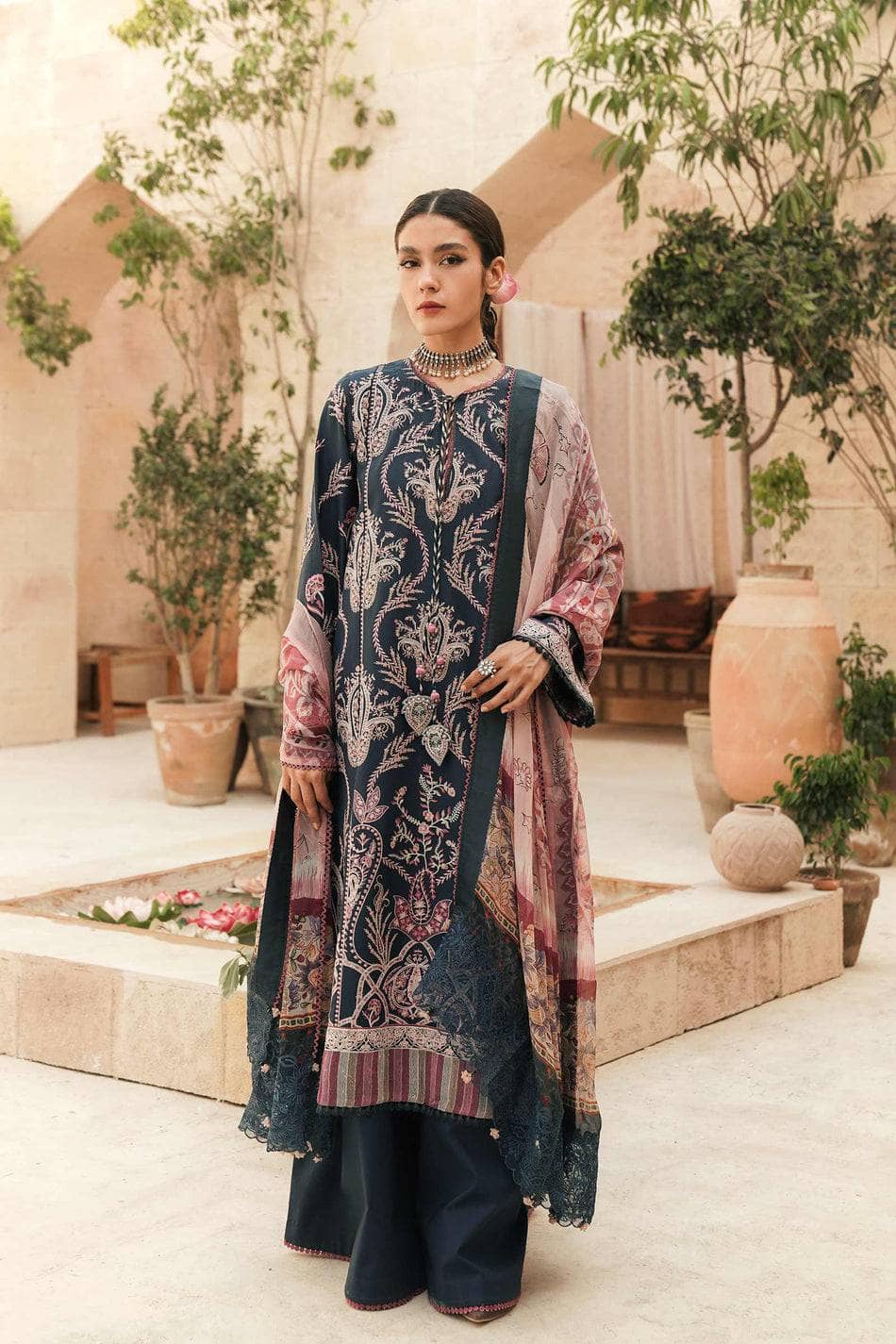 img_zara_shahjahan_lawn_eid_22_awwal_boutique