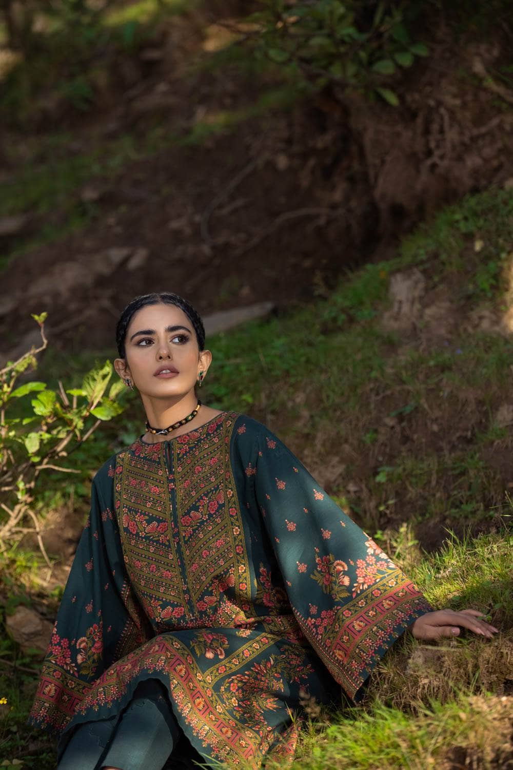 img_sapphire_winter_2022_awwal_boutique