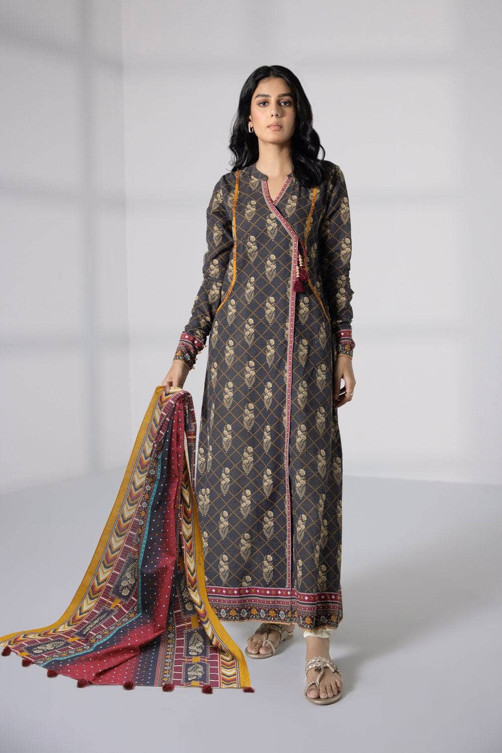 img_sapphire_day_to_day_khaddar_awwal_boutique