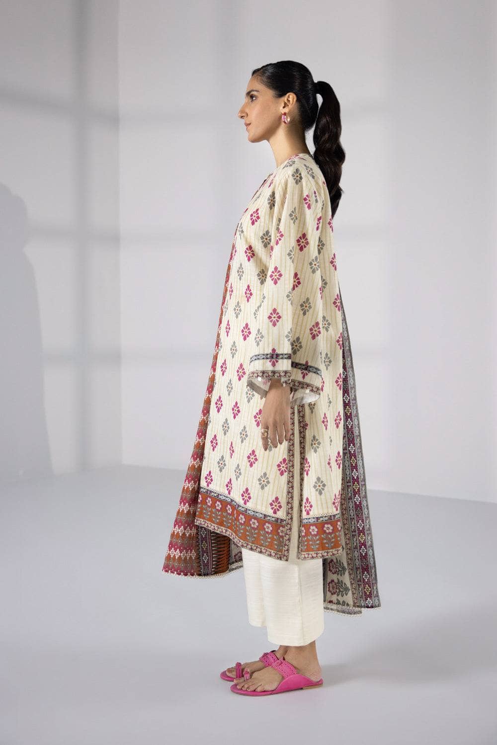 img_sapphire_day_to_day_khaddar_awwal_boutique