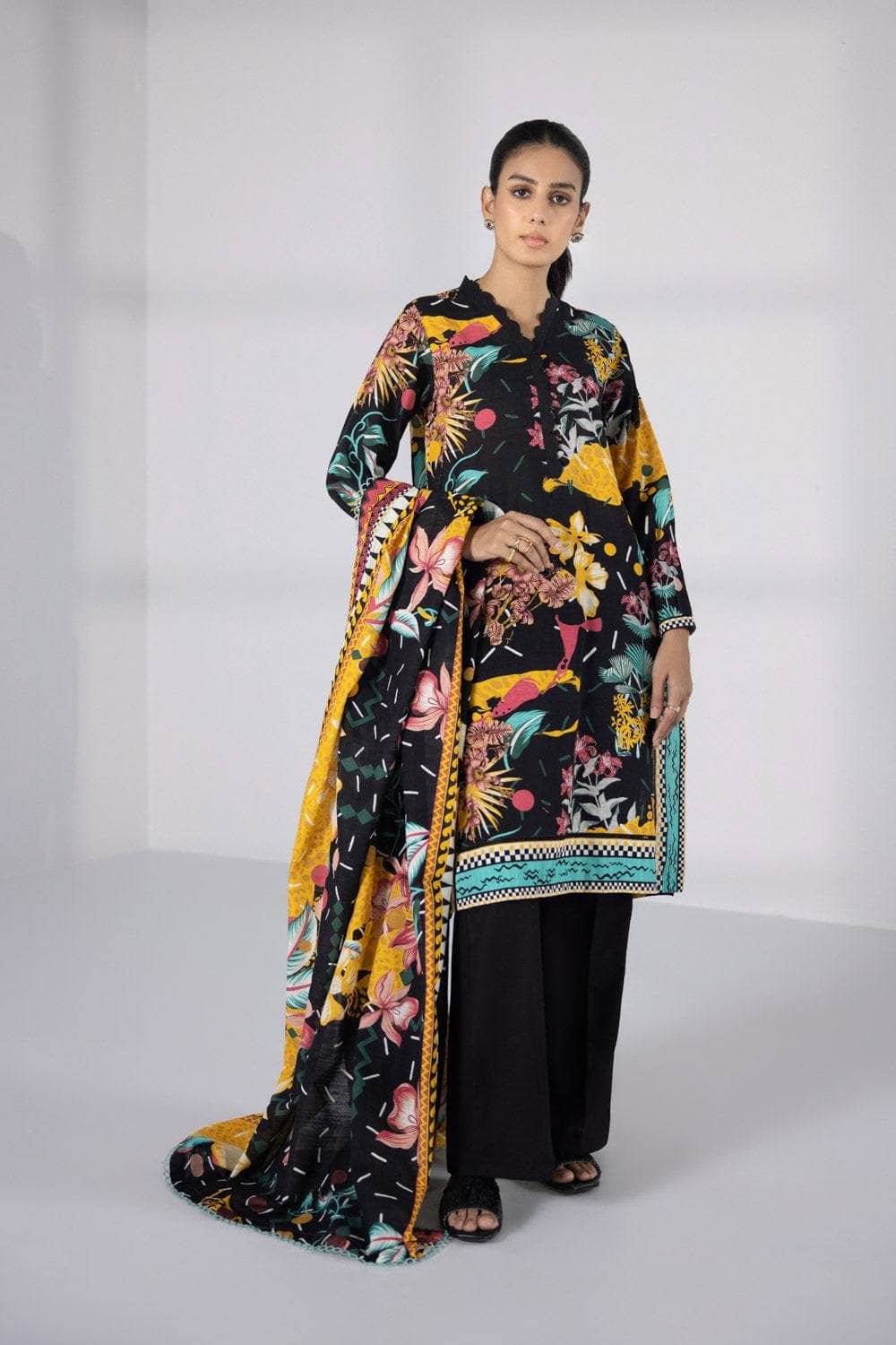 img_sapphire_day_to_day_khaddar_awwal_boutique