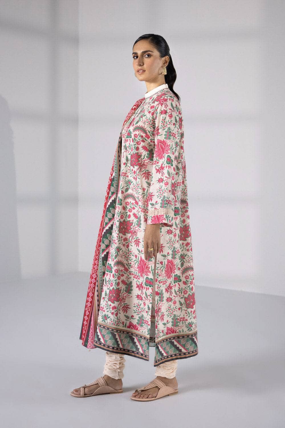 img_sapphire_day_to_day_khaddar_awwal_boutique