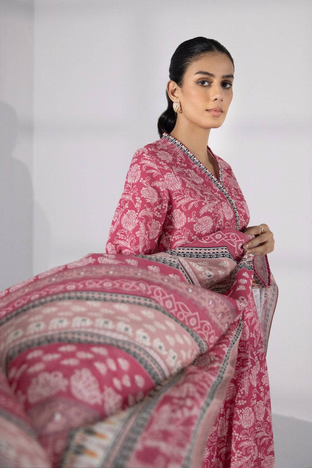 img_sapphire_day_to_day_khaddar_awwal_boutique