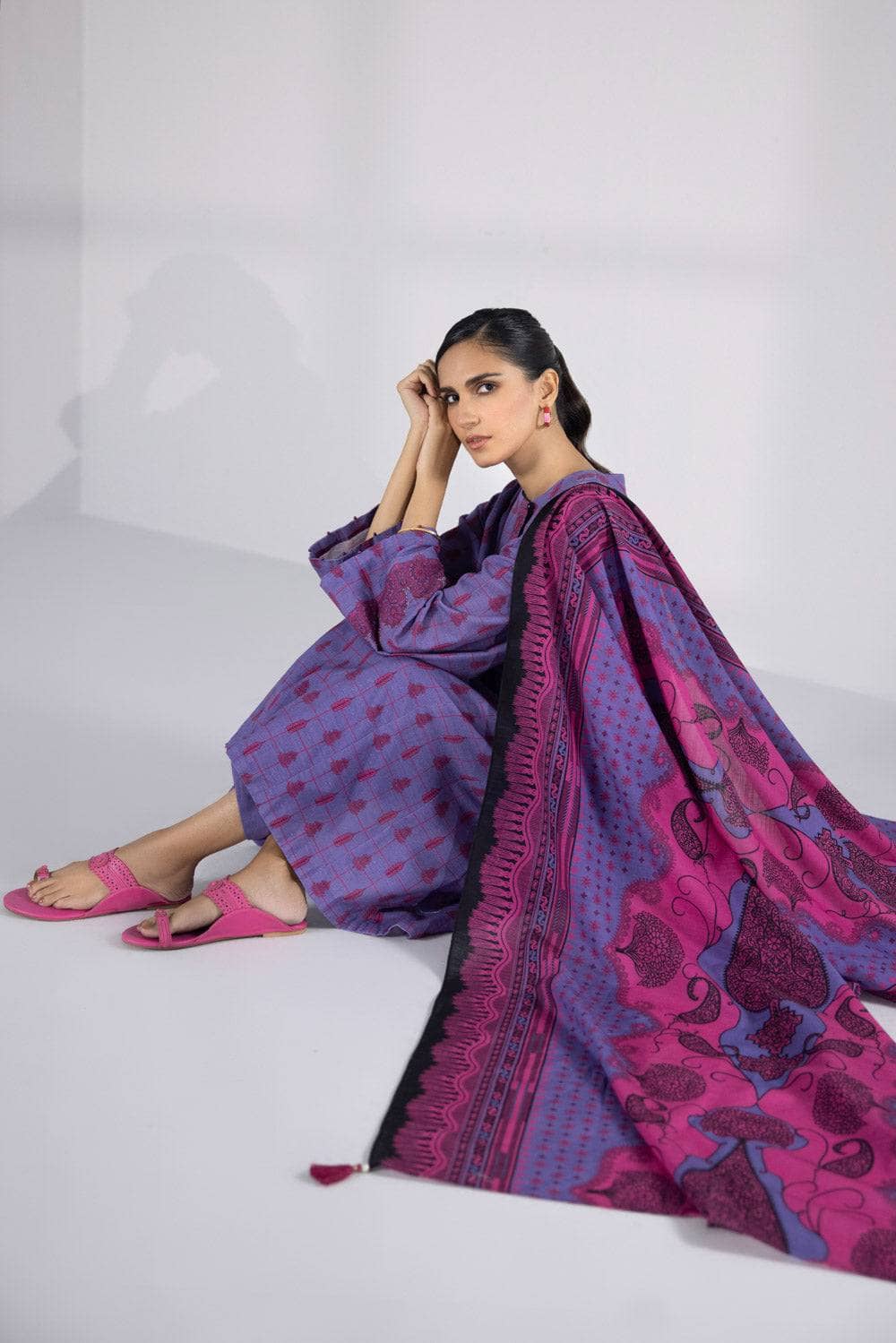 img_sapphire_day_to_day_khaddar_awwal_boutique