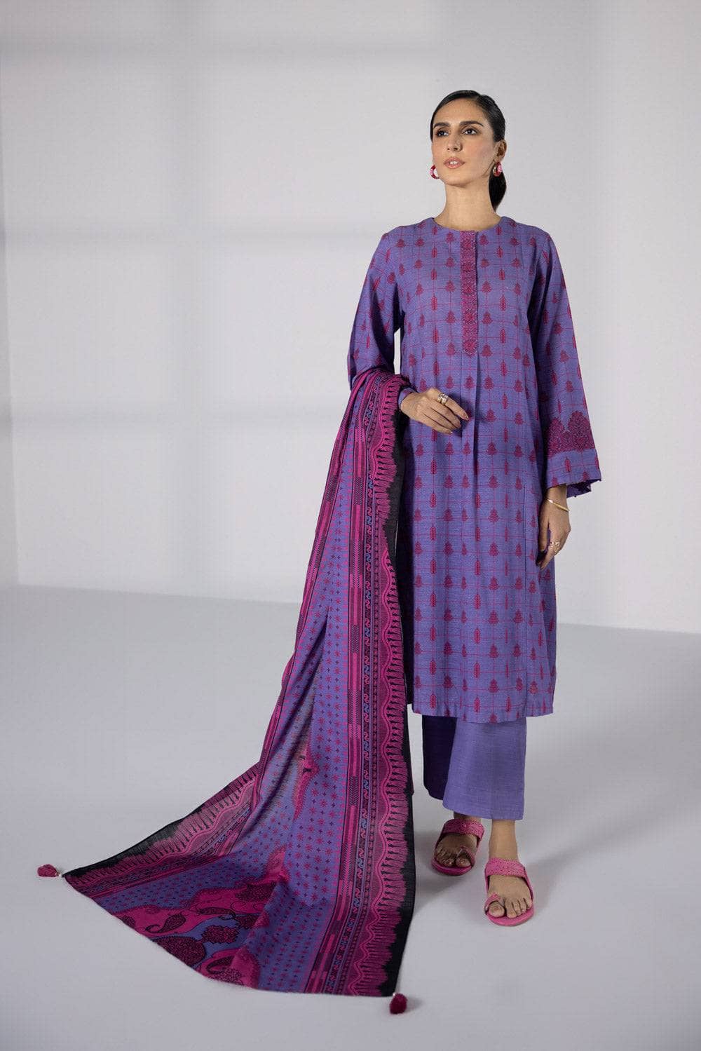 img_sapphire_day_to_day_khaddar_awwal_boutique