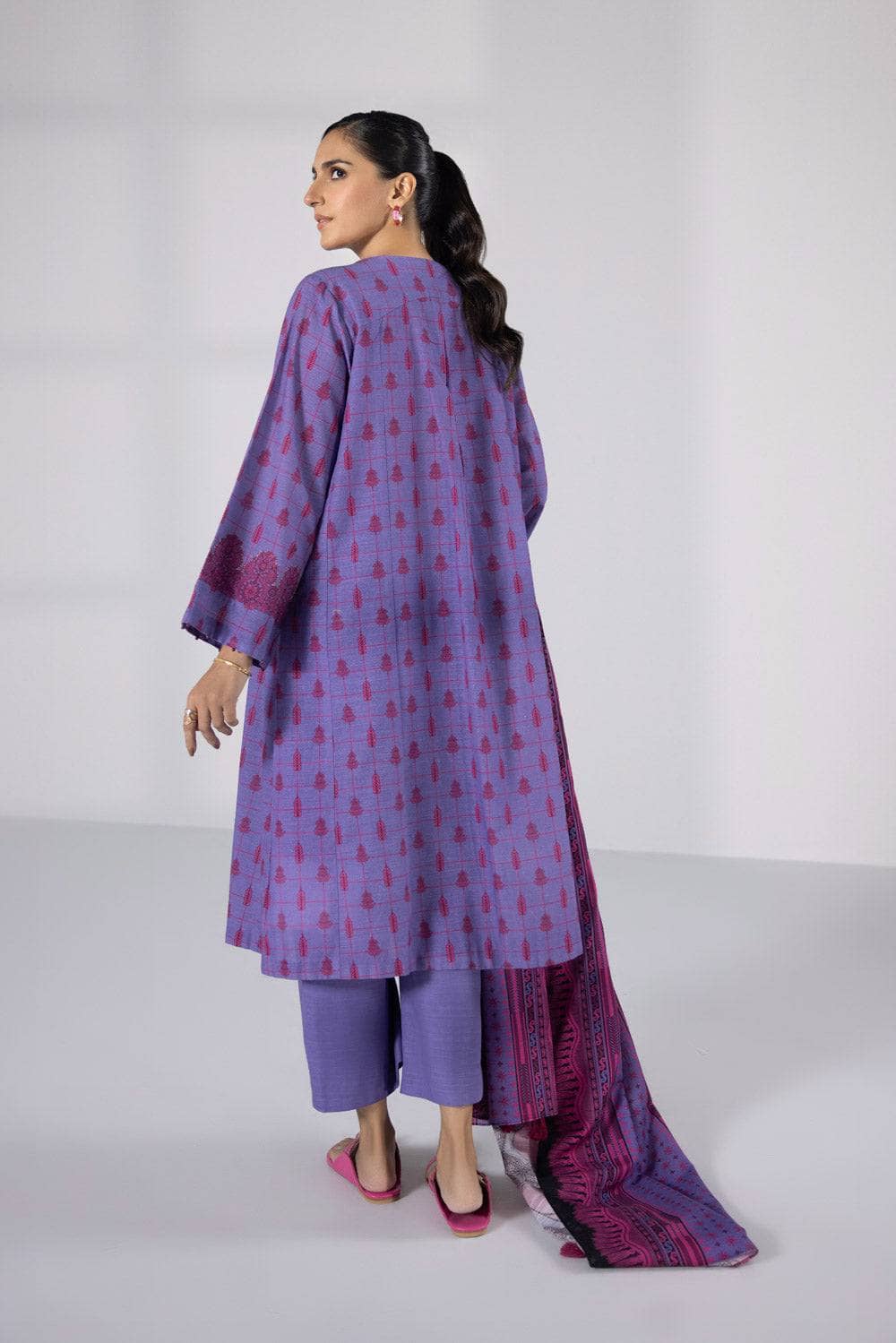 img_sapphire_day_to_day_khaddar_awwal_boutique