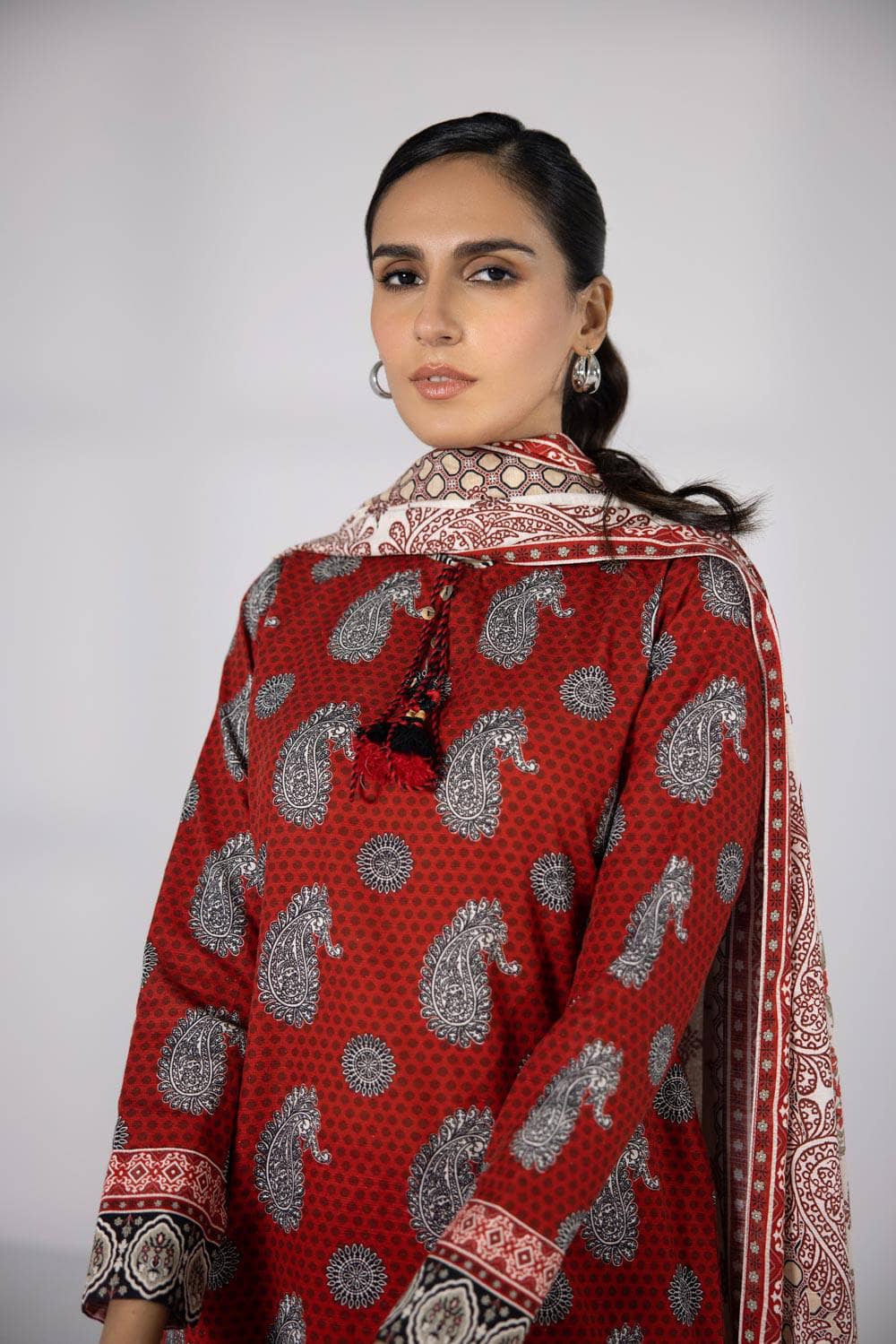 img_sapphire_day_to_day_khaddar_awwal_boutique