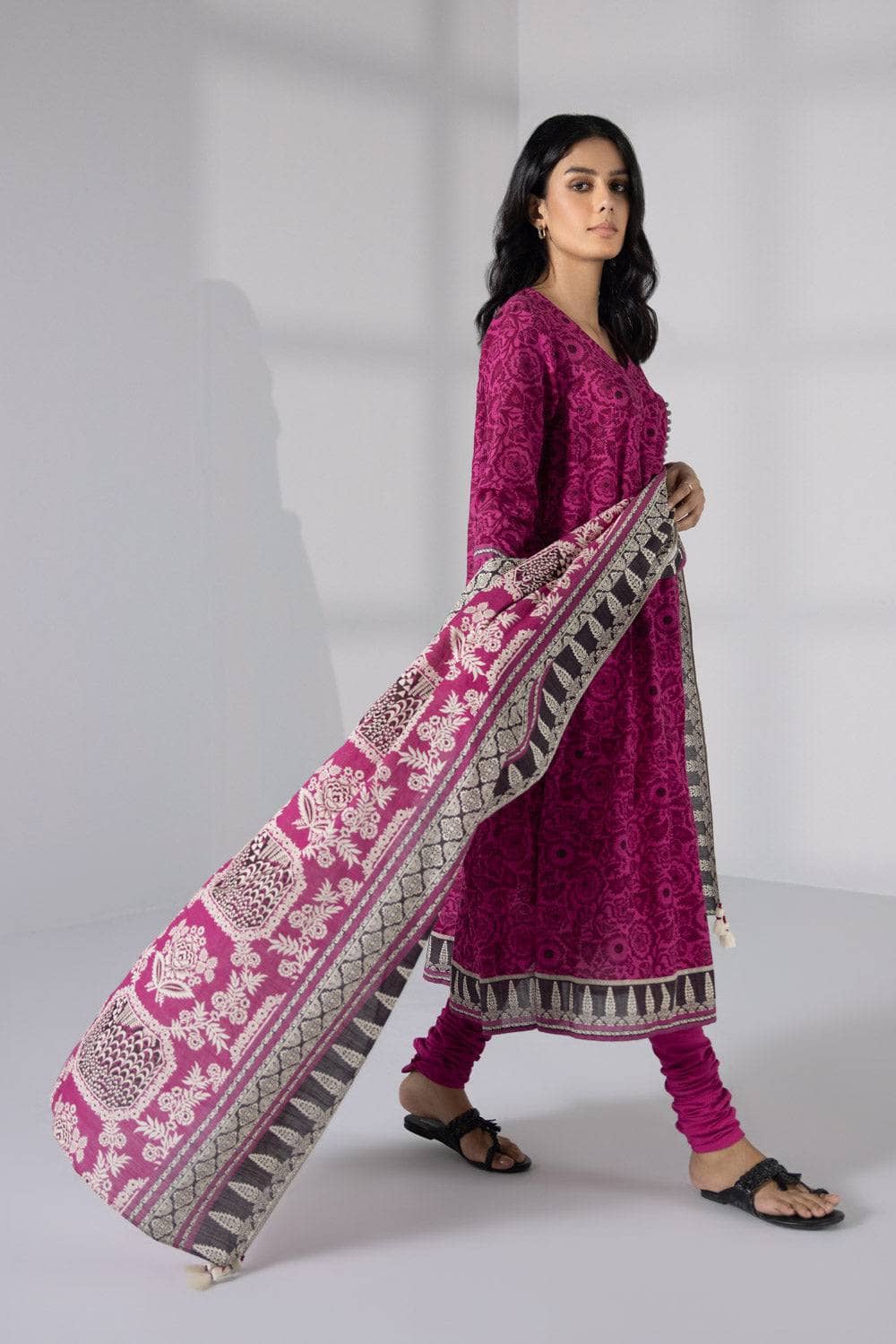 img_sapphire_day_to_day_khaddar_awwal_boutique