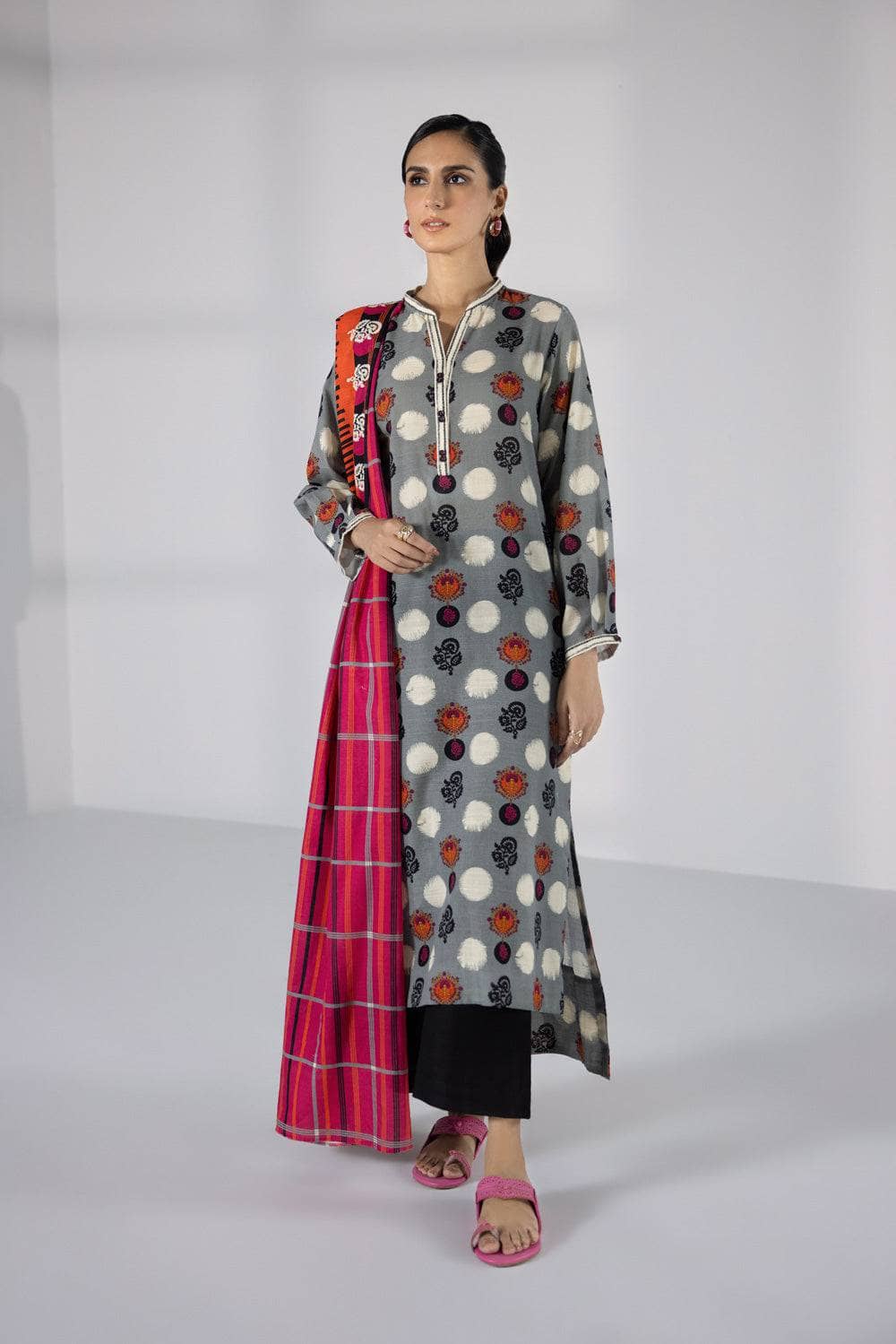 img_sapphire_day_to_day_khaddar_awwal_boutique