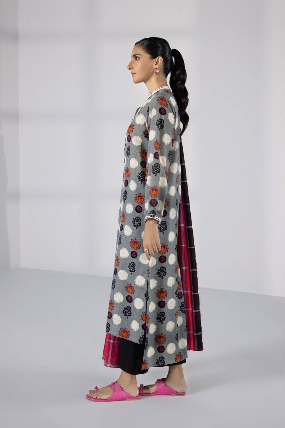 img_sapphire_day_to_day_khaddar_awwal_boutique