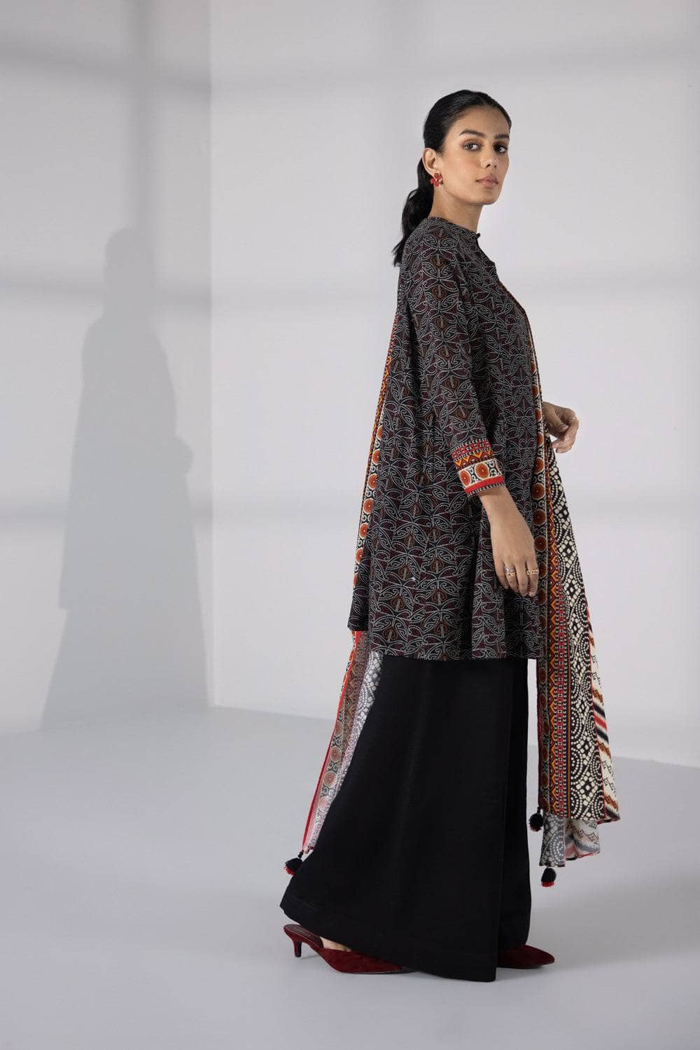 img_sapphire_day_to_day_khaddar_awwal_boutique