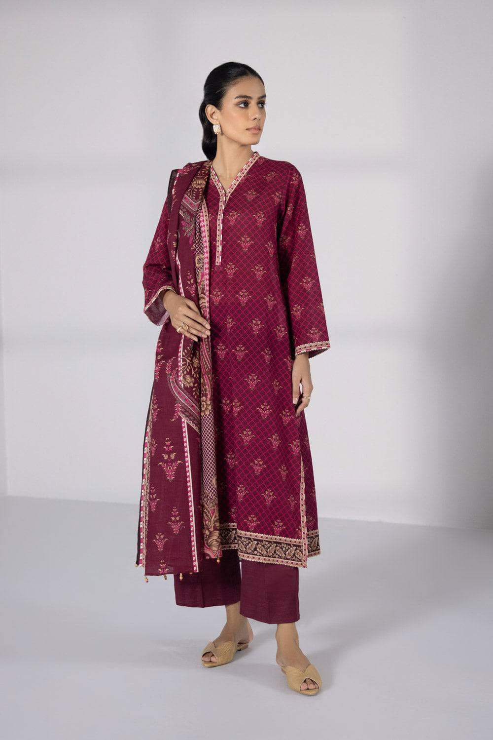 img_sapphire_day_to_day_khaddar_awwal_boutique