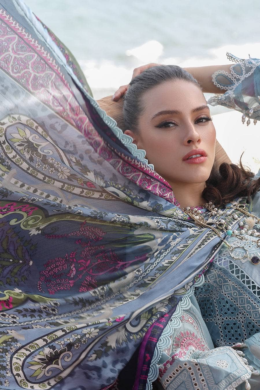 img_moksha_luxury_lawn_by_alif_ajr_couture_awwal_boutique