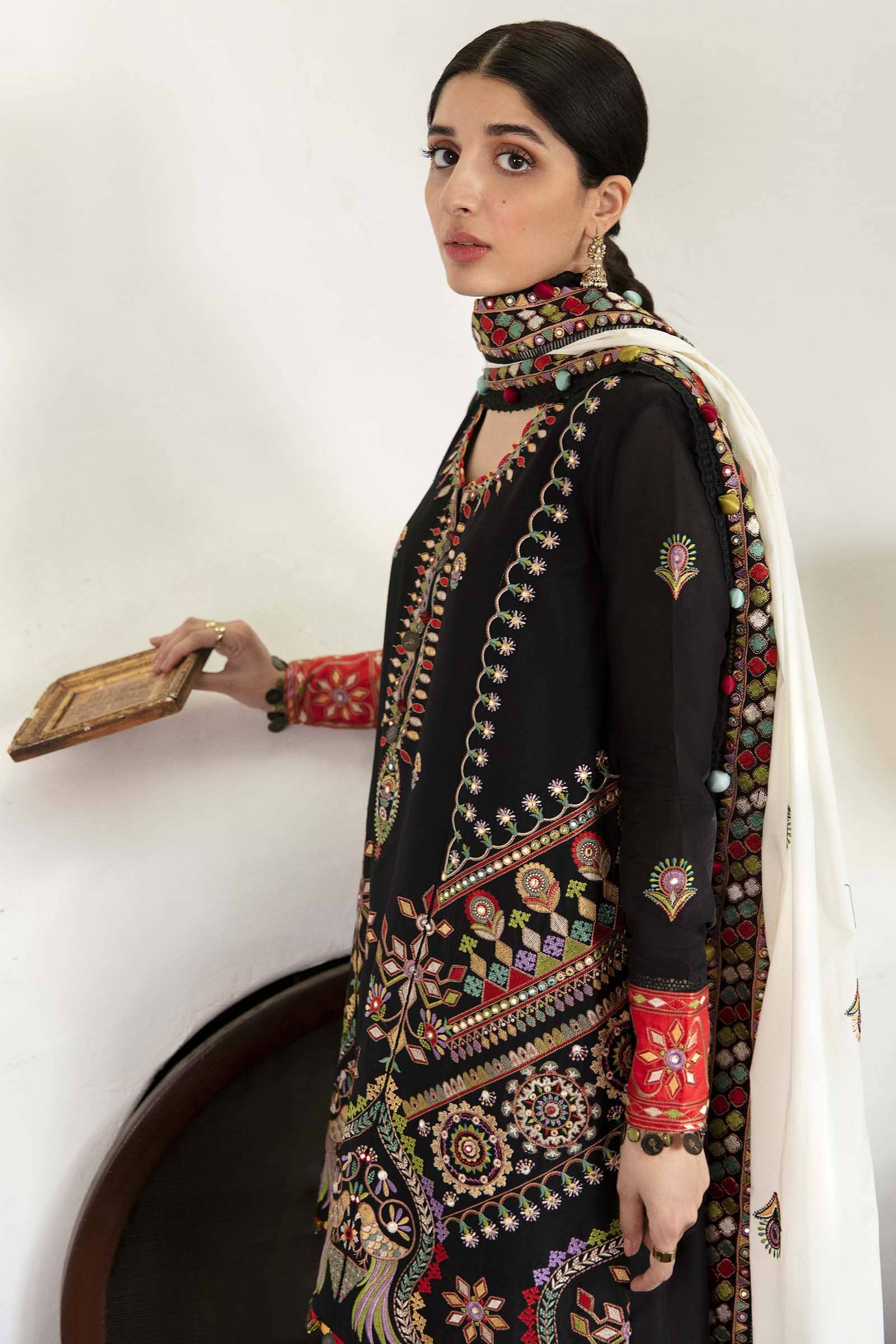 img_zaha_festive_lawn_22_awwal_boutique