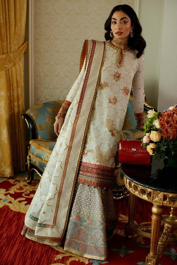 img_elan_lawn_22_awwal_boutique