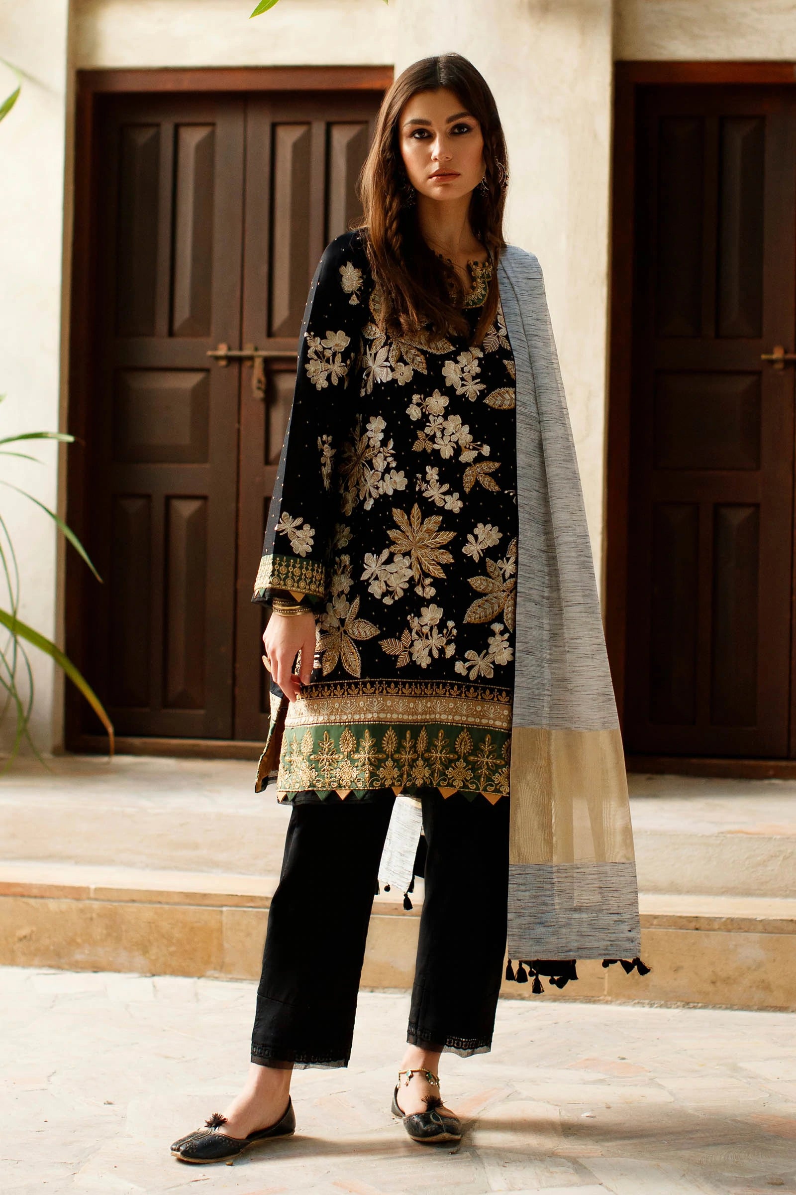 img_zaha_lawn_22_awwal_boutique