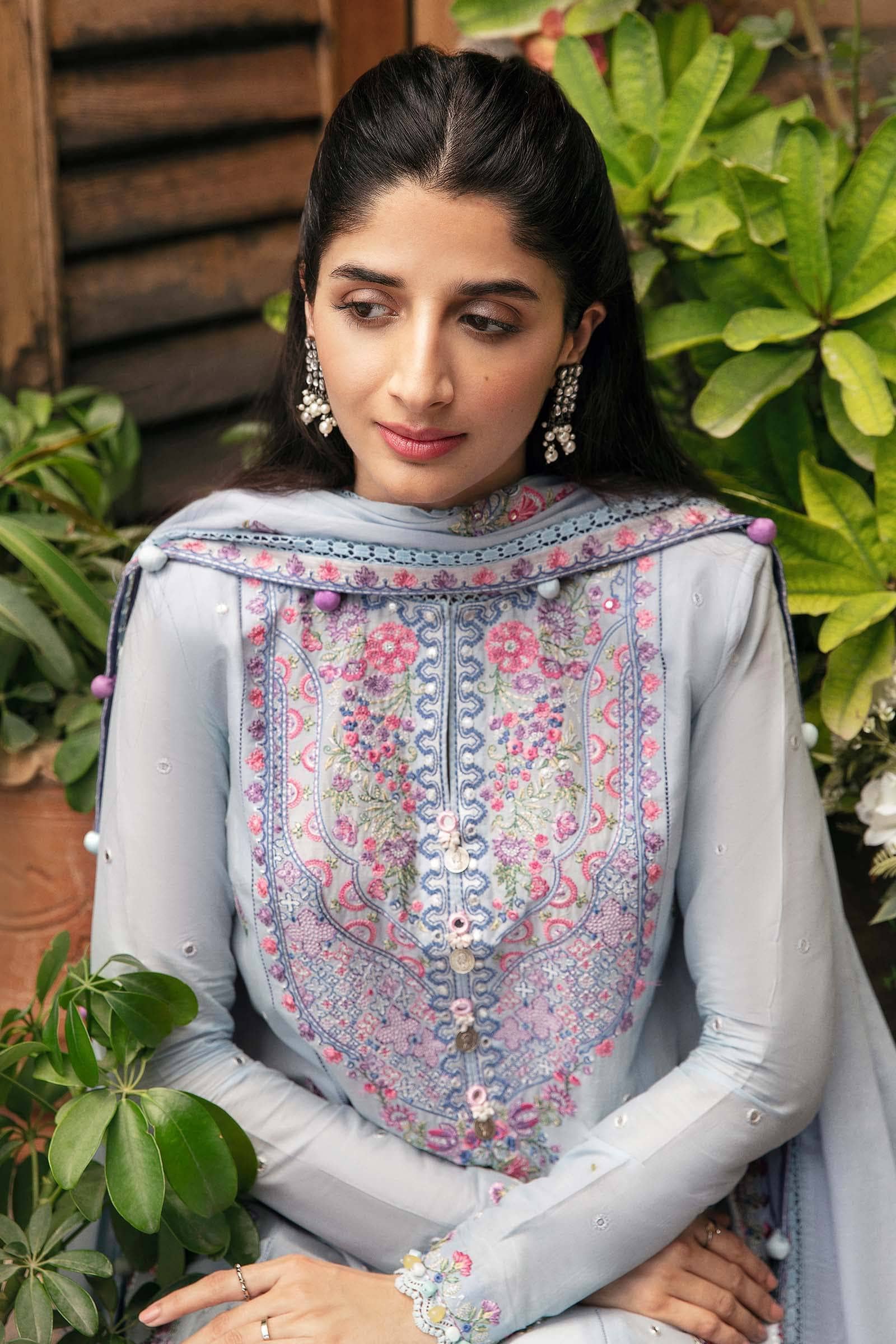 img_zaha_festive_lawn_22_awwal_boutique