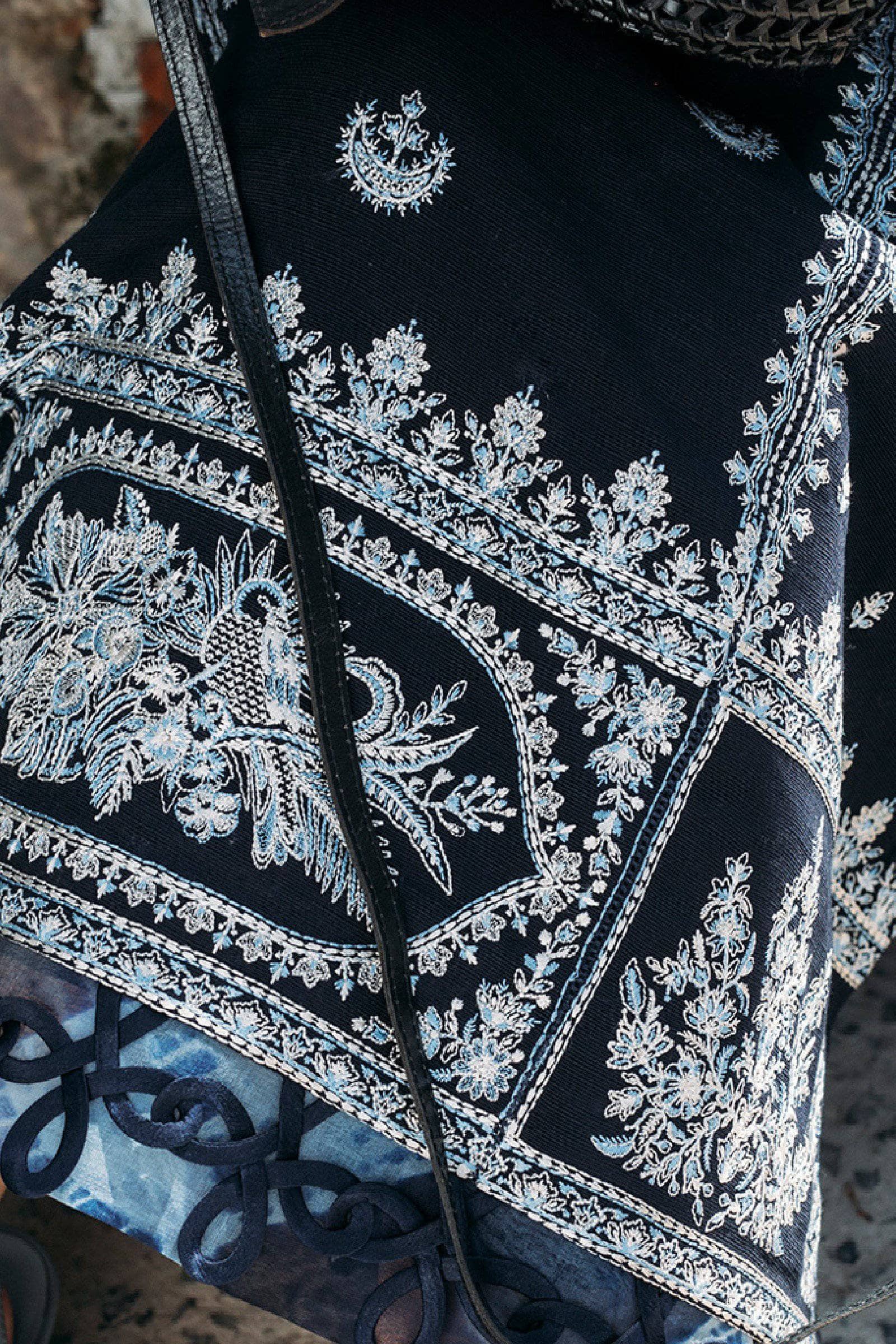 img_zaha_humrahi_winter_collection_awwal_boutique