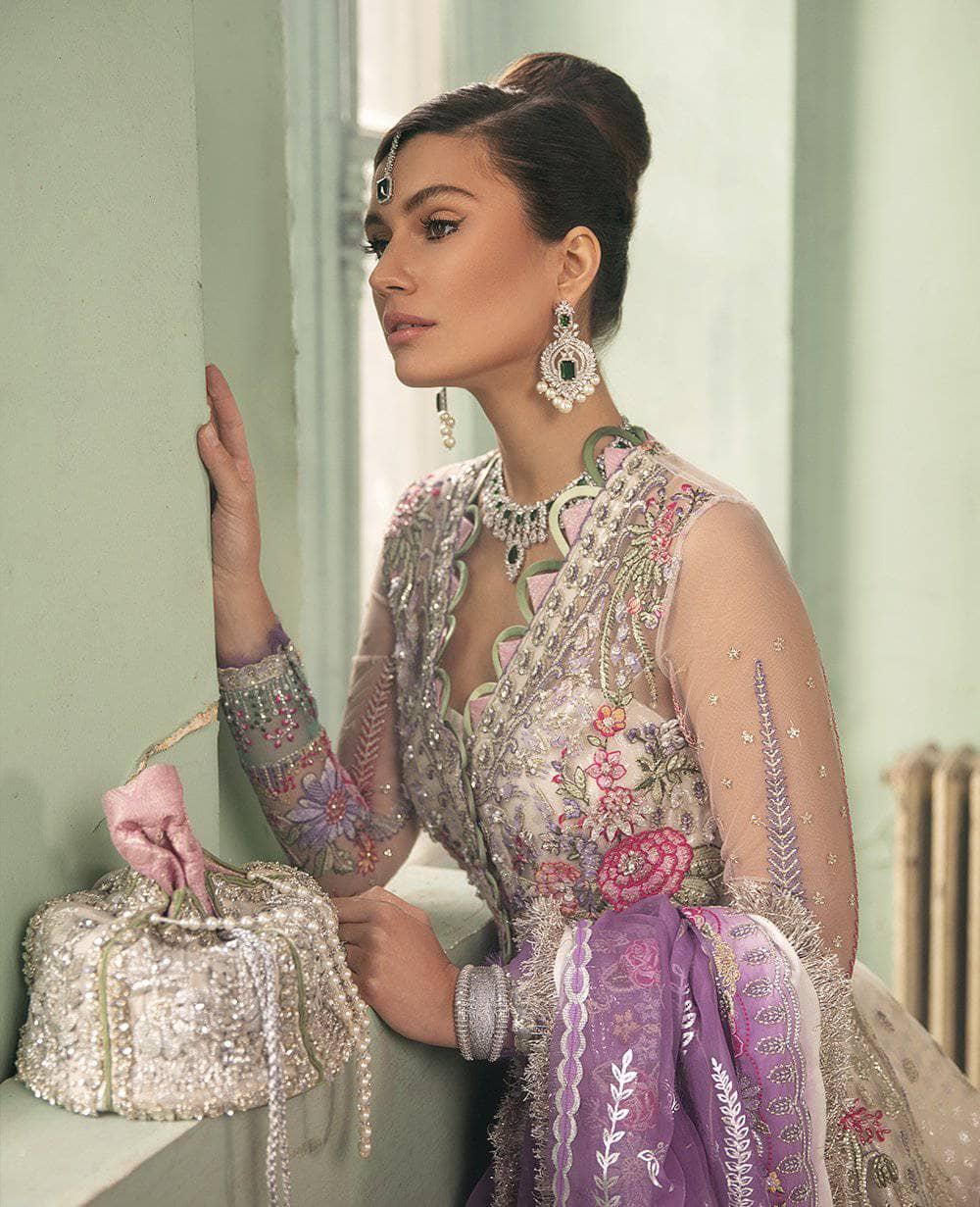 img_republic_womens_wear_wedding_edition_awwal_boutique