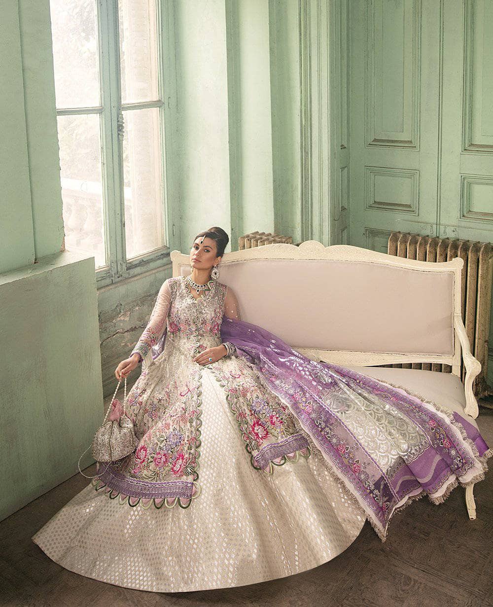 img_republic_womens_wear_wedding_edition_awwal_boutique