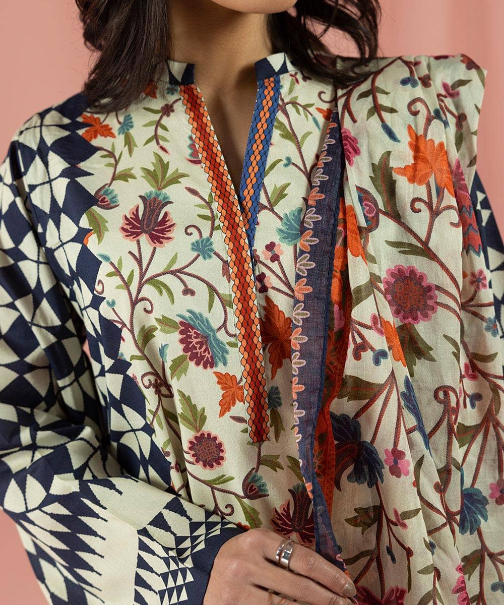 img_sapphire_lawn_23_awwal_boutique