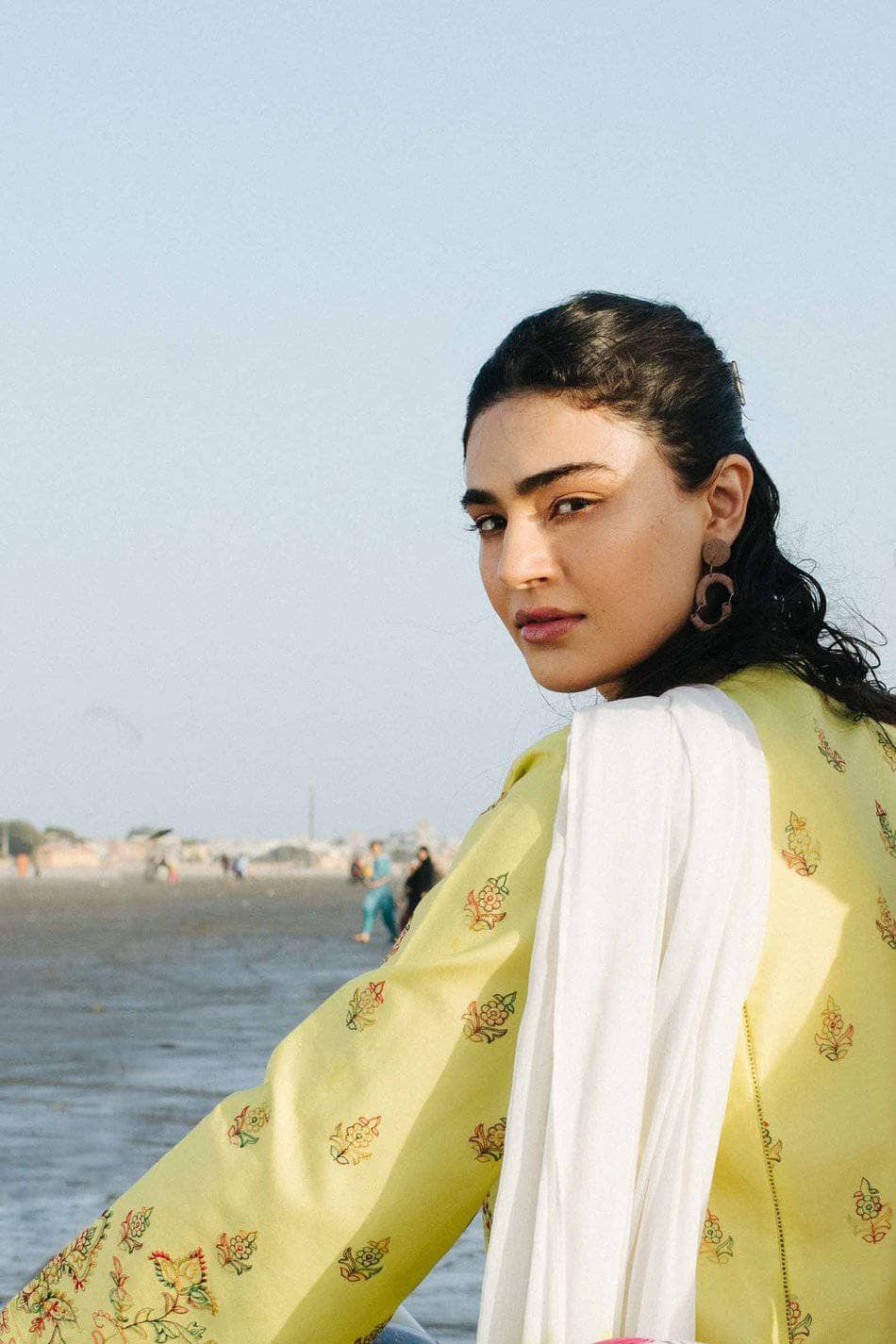 img_coco_by_zara_shahjahan_lawn_2021_awwal_boutoque