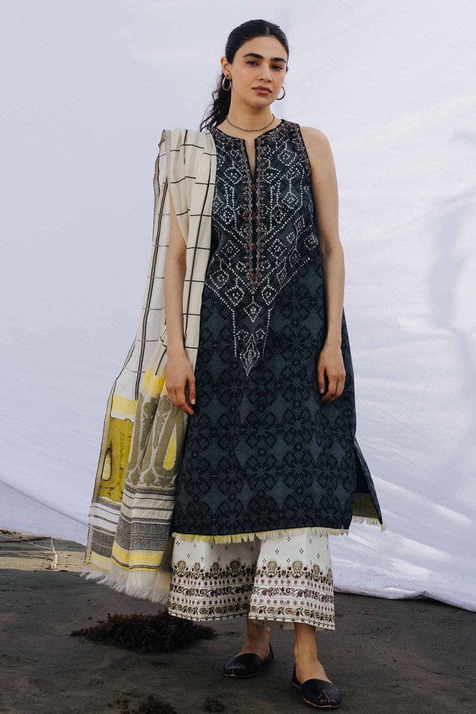 img_coco_by_zara_shahjahan_lawn_2021_awwal_boutoque