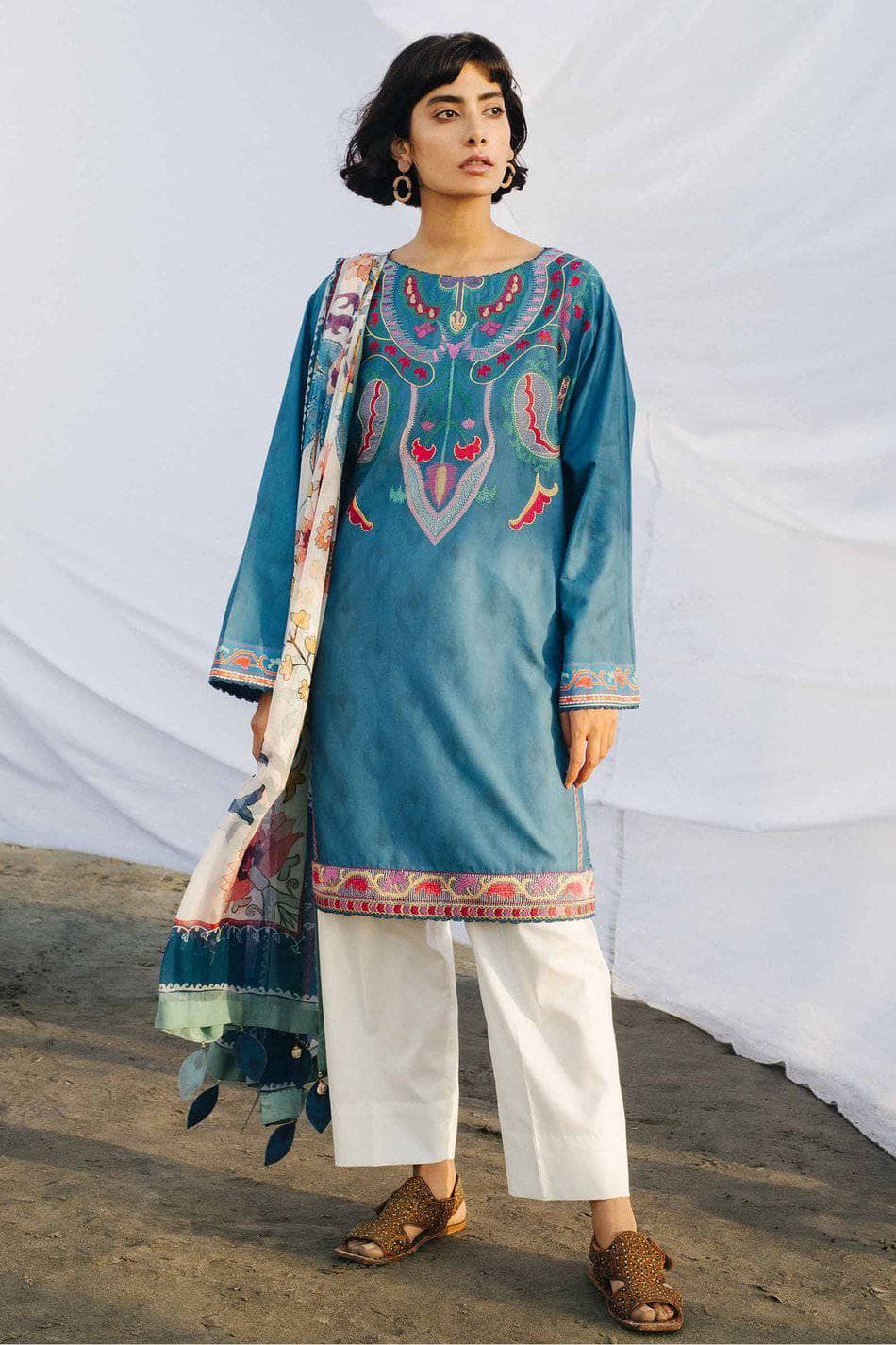 img_coco_by_zara_shahjahan_lawn_2021_awwal_boutoque