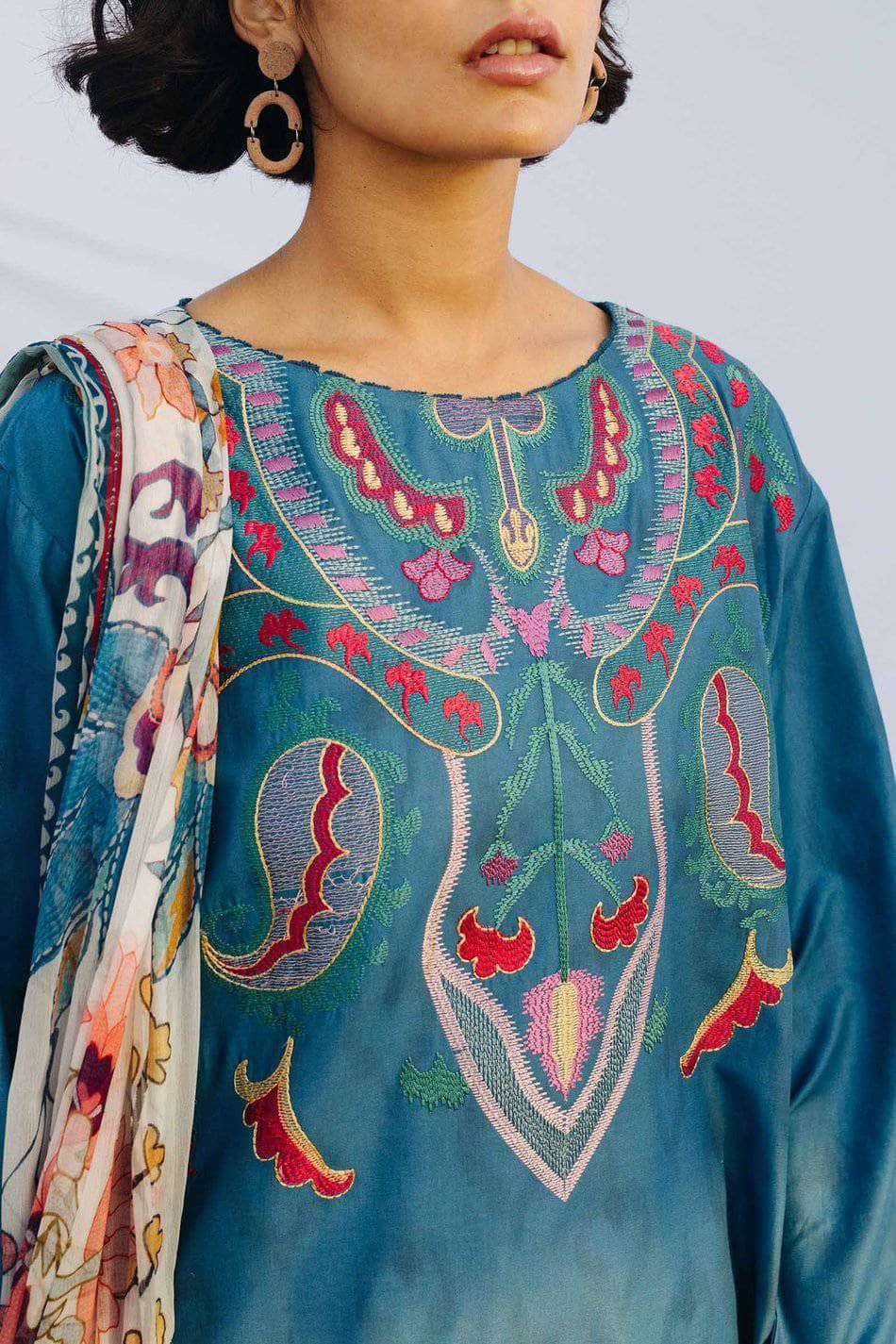 img_coco_by_zara_shahjahan_lawn_2021_awwal_boutoque