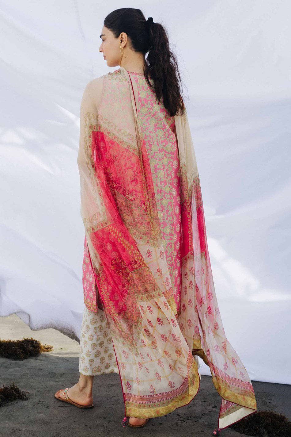 img_coco_by_zara_shahjahan_lawn_2021_awwal_boutoque