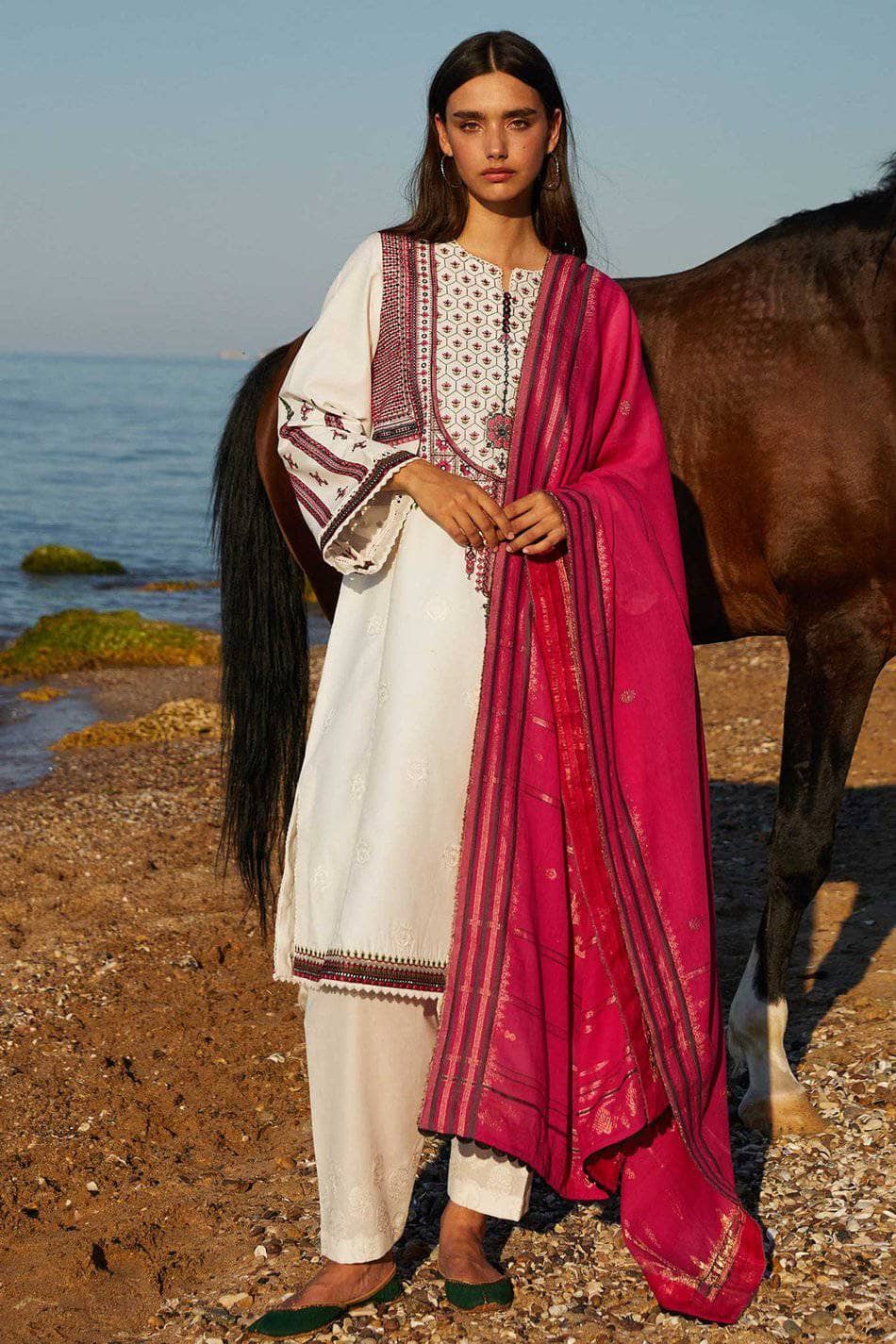 img_zara_shahjahan_coco_lawn_2021_awwal_boutique