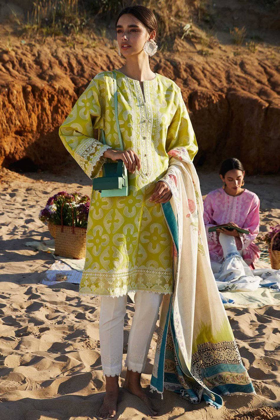 img_coco_lawn_by_zara_shahjahan_2021_awwal_boutique_10B