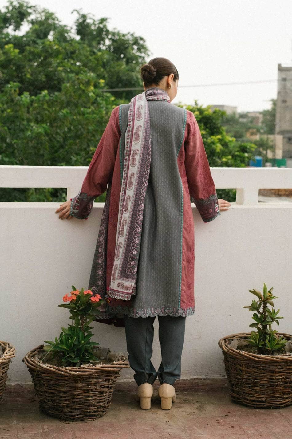 Coco Luxury Winter by Zara Shahjahan/6B