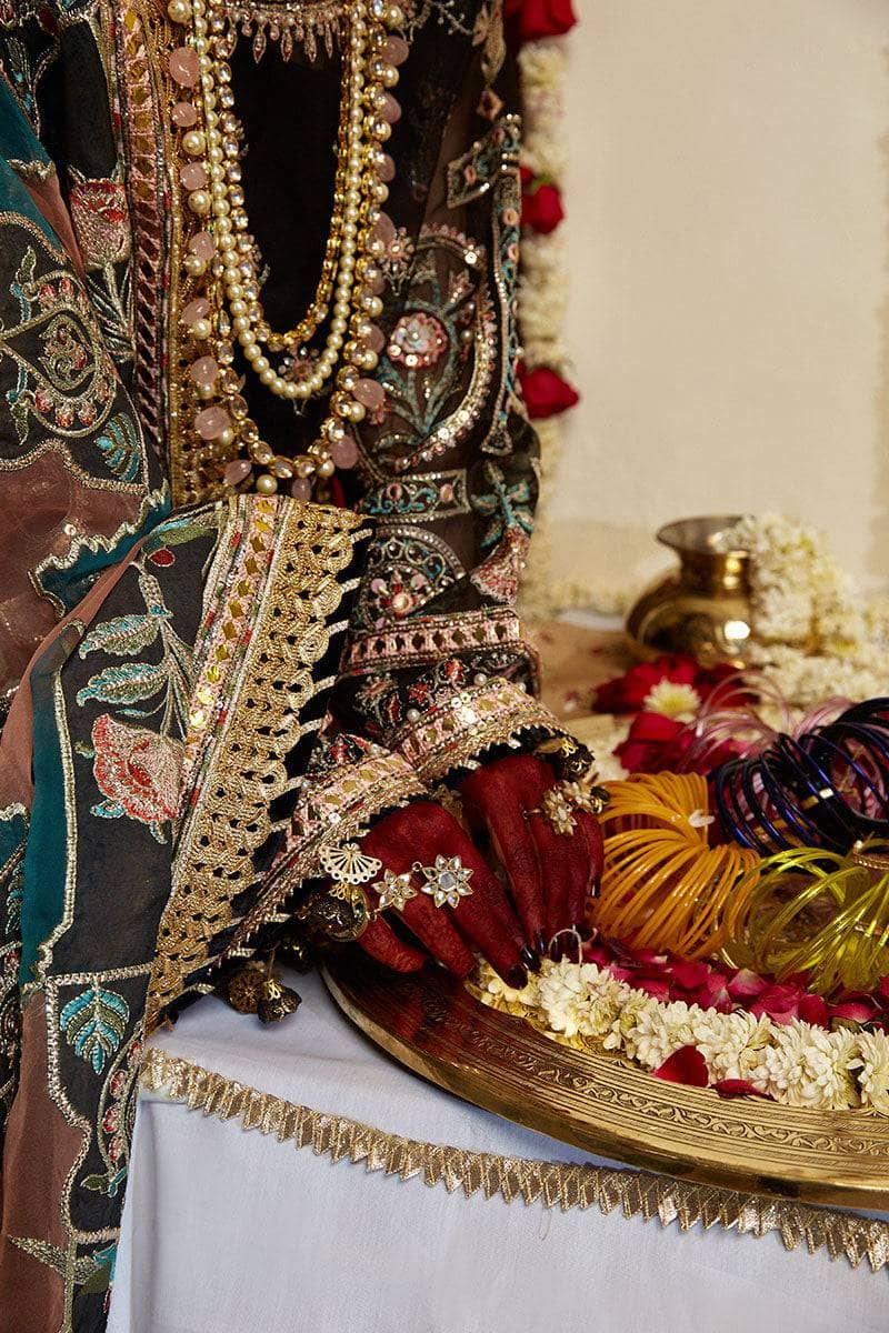 img_zarlish_by_mohsin_naveed_ranjha_awwal_boutique