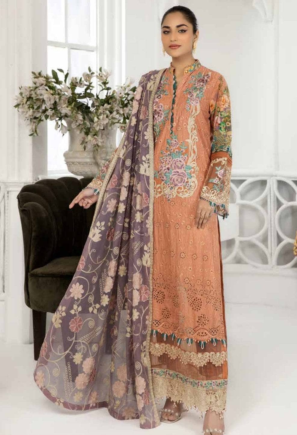 img_adans_libas_festive_chikankari_lawn_22_awwal_boutique