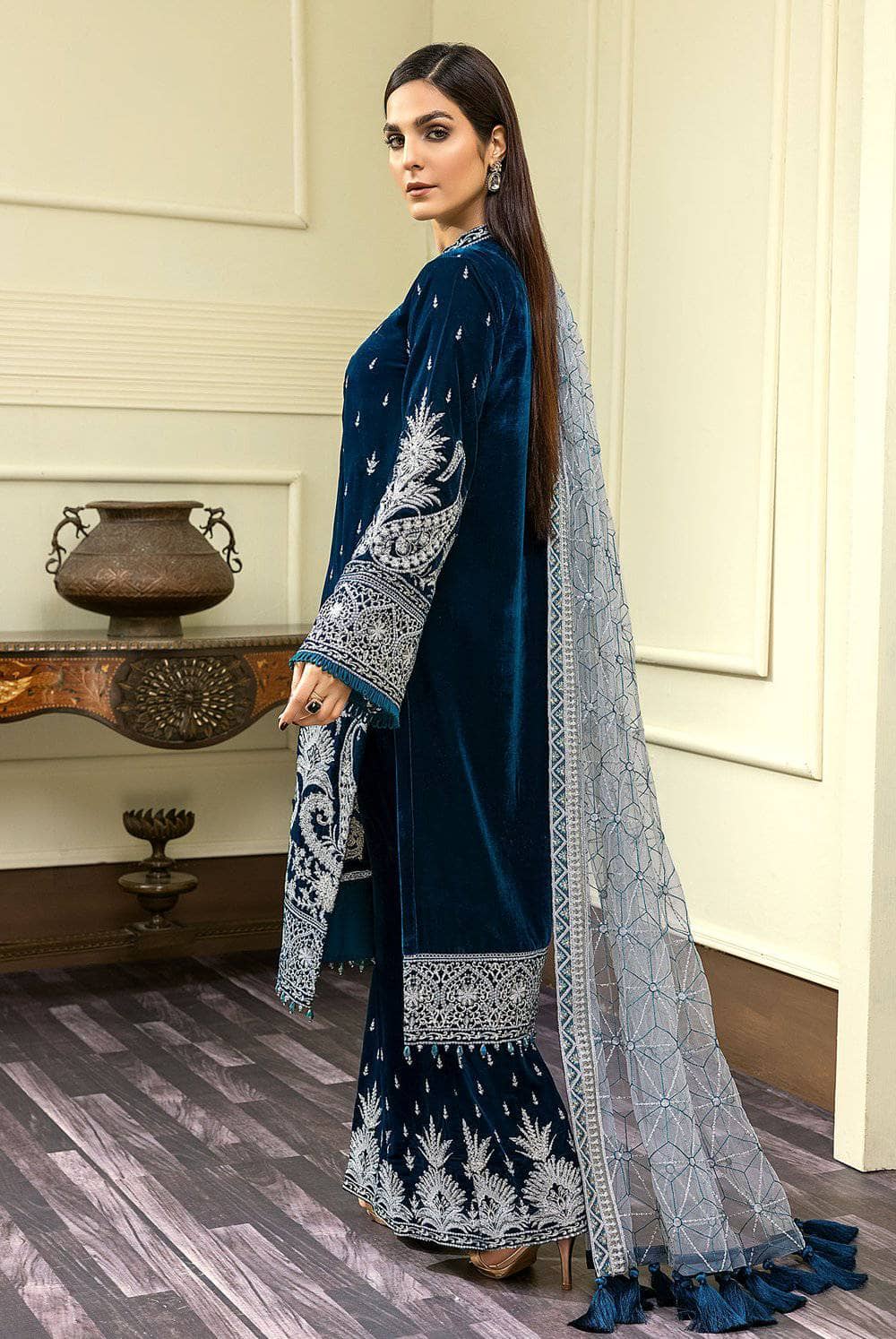 img_adans_libas_velour_velvet_awwal_boutique