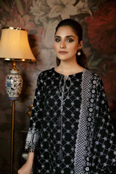 img_adans_libas_zari_velvet_winter_collection_awwal_boutique
