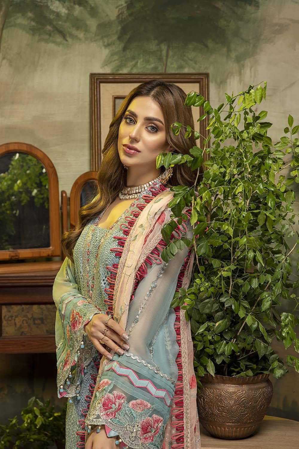 img_adans_libas_chikankari_chiffon_awwal_boutique