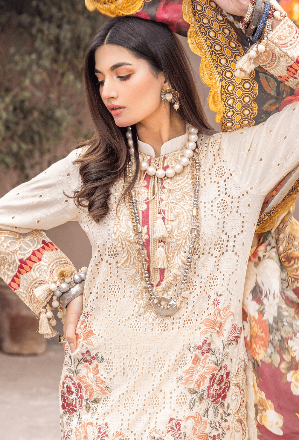 img_adans_libas_luxuriate_awwL_boutique
