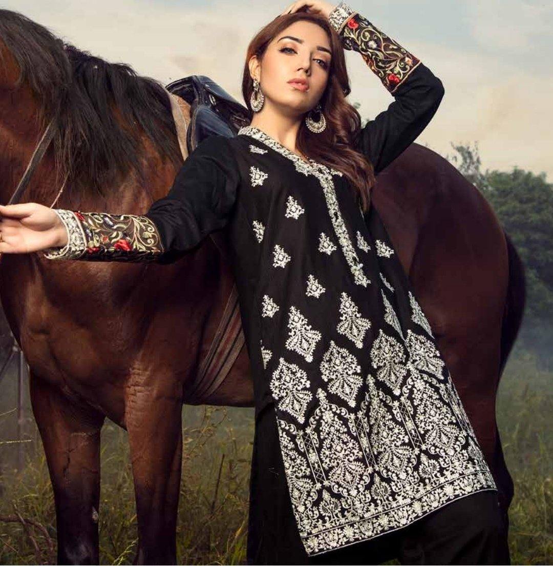 img_adans_libas_muzayyan_black_jacquard_kurti_collection_awwal_boutique