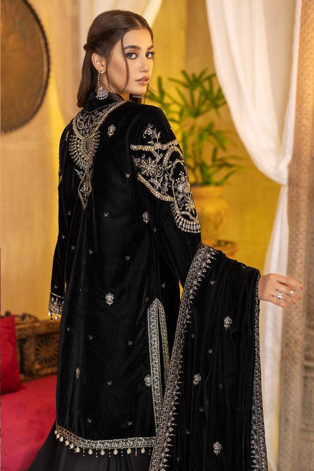 img_adans_libas_velvet_awwal_boutique