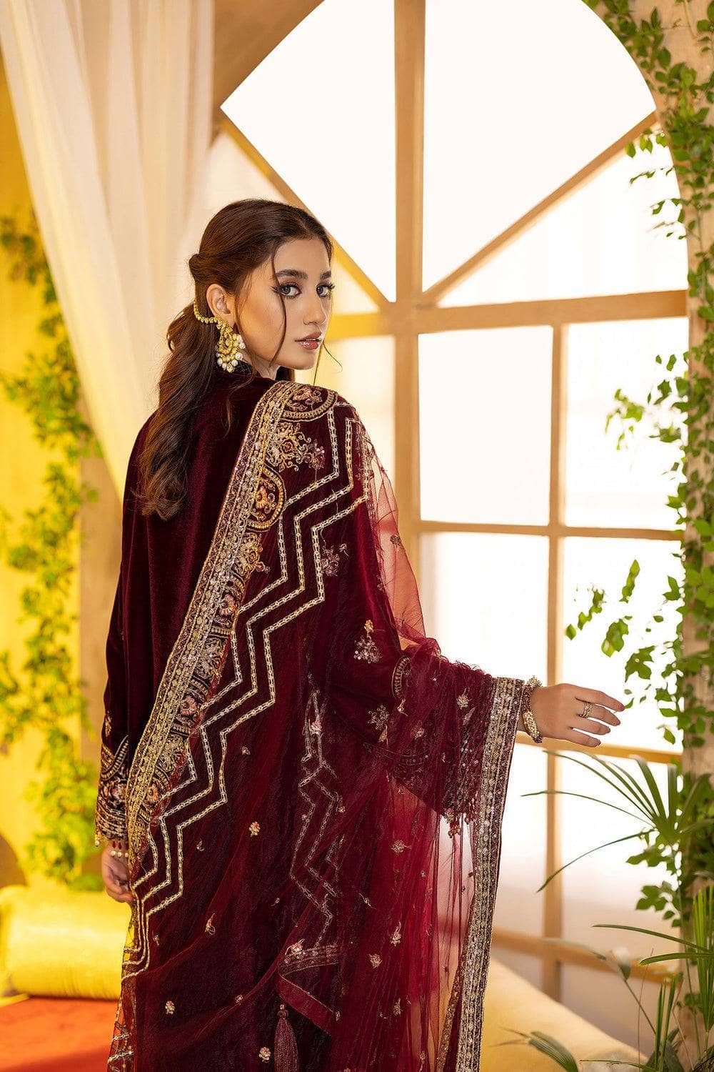 img_adans_libas_velvet_awwal_boutique
