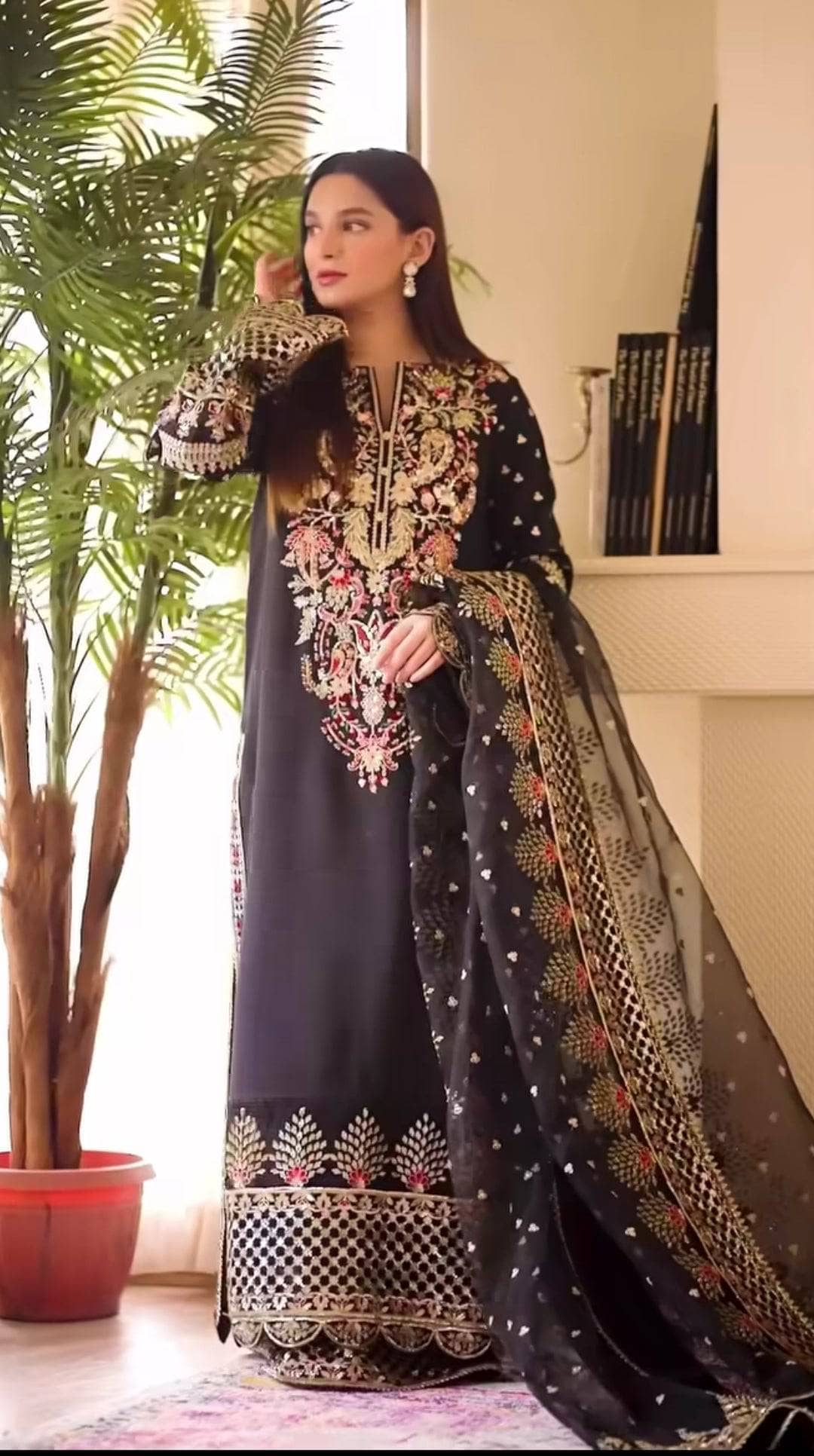 img_afrozeh_divani_silk_edit_22_awwal_boutique