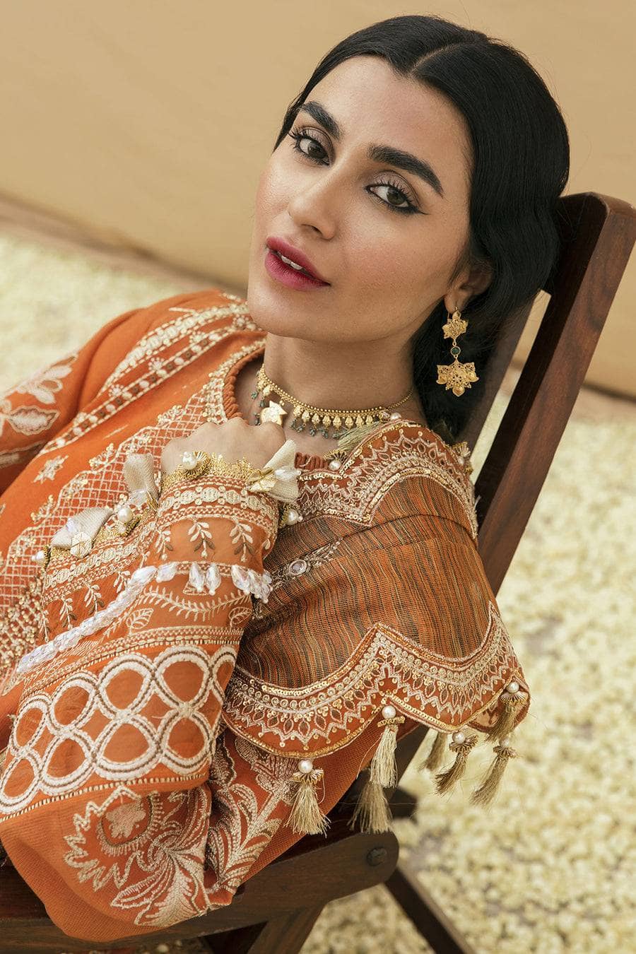 img_afrozeh_dhoop_kinarey_lawn_22_awwal_boutique