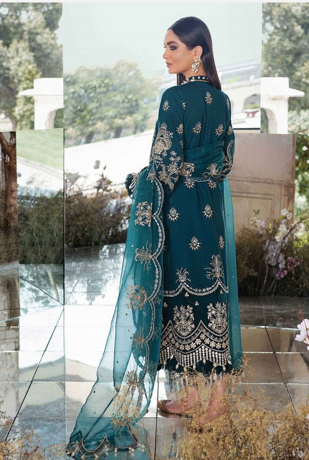 img_afrozeh_luxury_lawn_2021_awwal_boutique