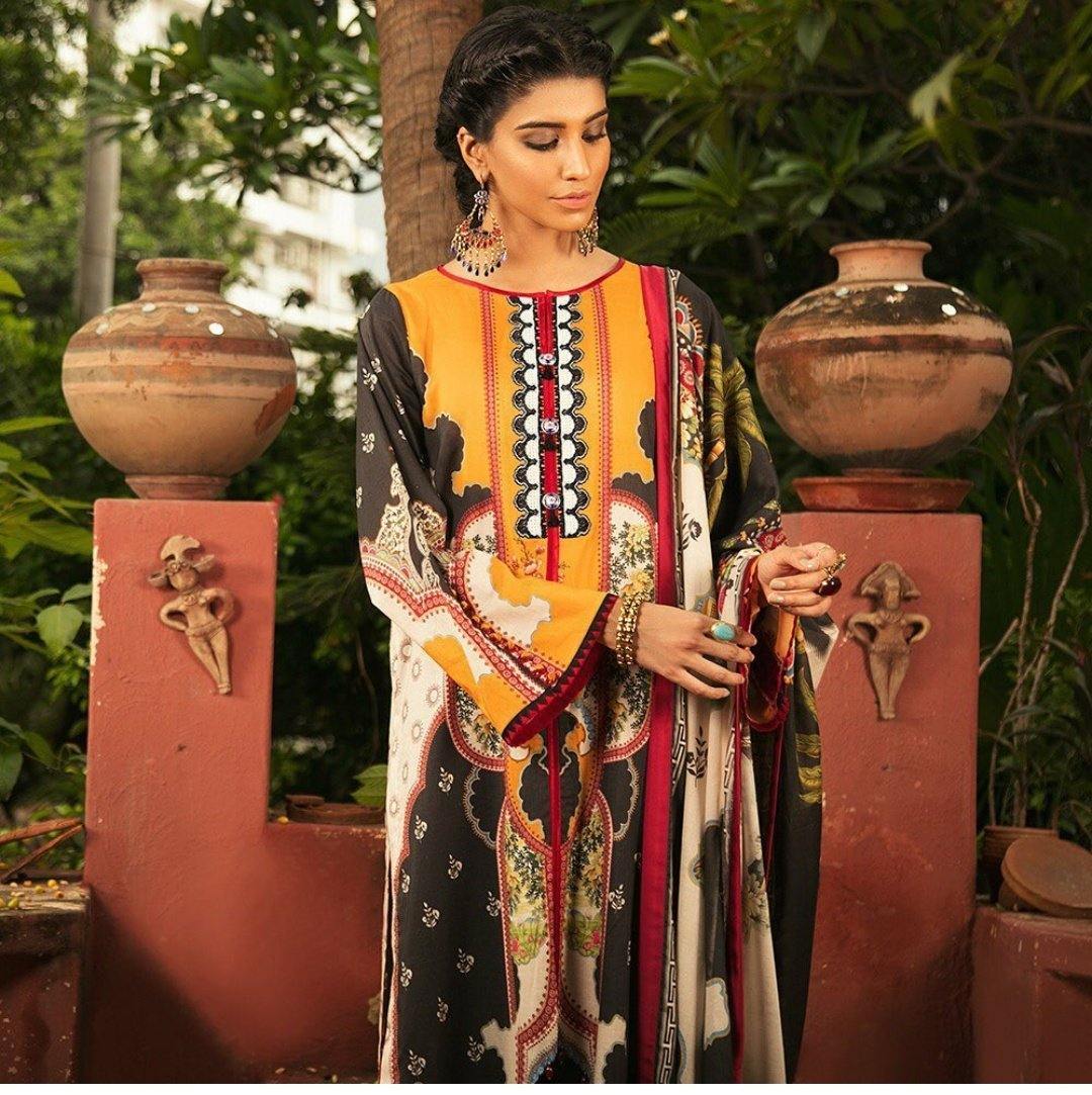 img_afsaneh_lawn_2020_awwal_boutique