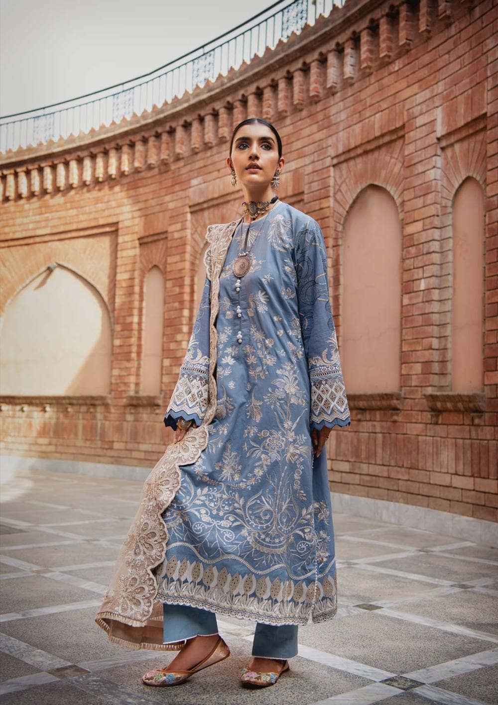 img_aik_atelier_lawn_vol_2_awwal_boutique